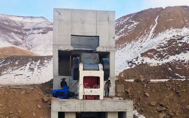 PE鄂式破碎機